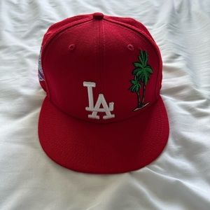 LA fitted With Pink Brim 7 1/8